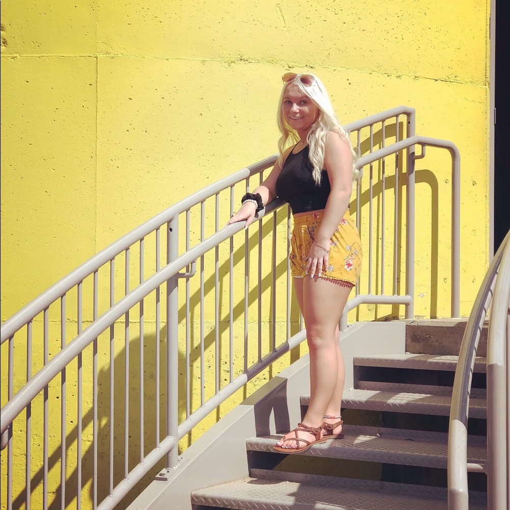 Meet your Posher, Sierra